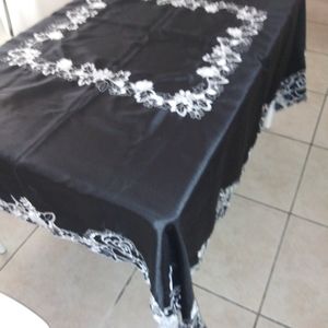 Tablecloth,black,white lace.mrtablecloth brand $95/$45.  72"x72"